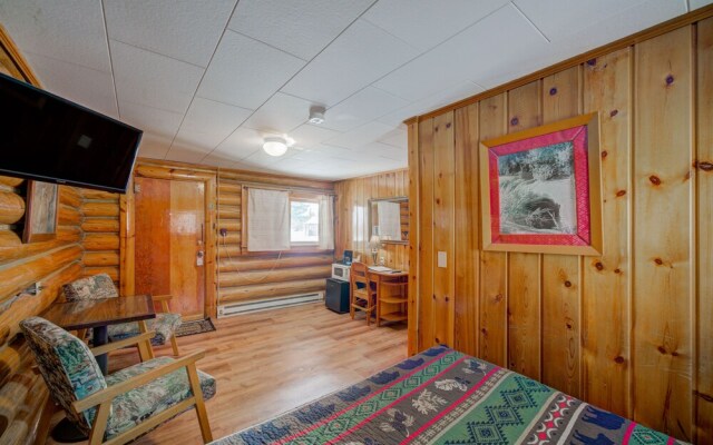 Sportsmans Lodge