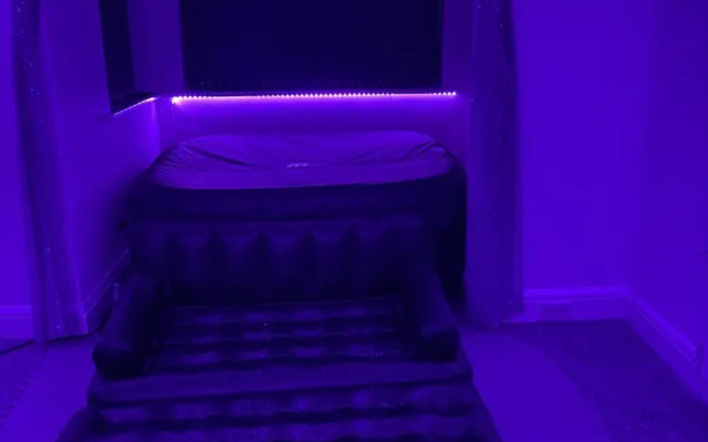 Sapphire Suites, Stunning 2-bed House in Bradford