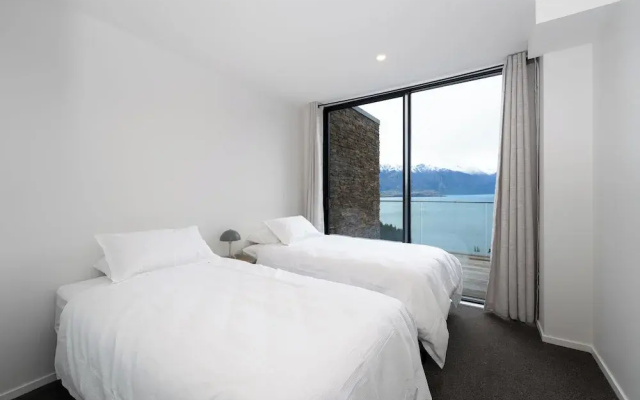 The Alpine Lakeview Luxe Retreat