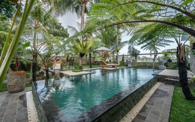Prabhu Ubud Villa