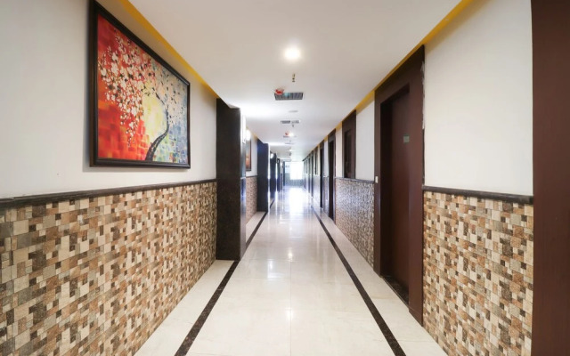 City Club & Hotels By Oyo Rooms