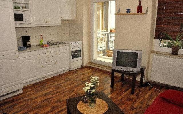 3-Raum-Fewo-Dresden-Zentrum-Balkon-Blick-auf-Altstadt-L10