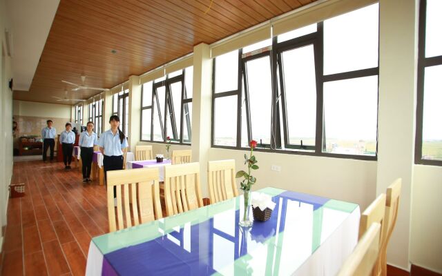 Family Airport Hotel