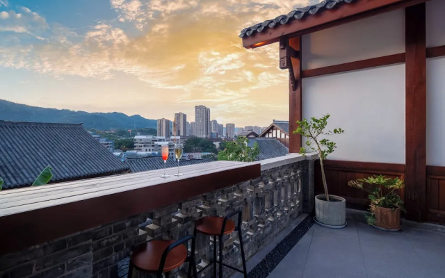 Yueyin Chongqing Courtyard