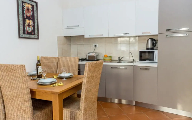 AJP Holidays - Porto Antigo 2 Beachfront Apartment