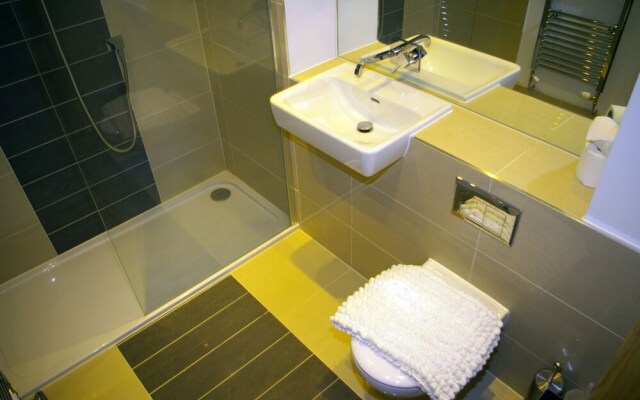 Ramsey Lodge 2-Bedroom Flat