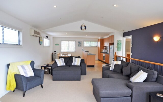 Bliss - Close To Town