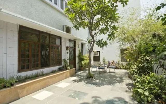 Trendy Bed and Breakfast and Service Apartments