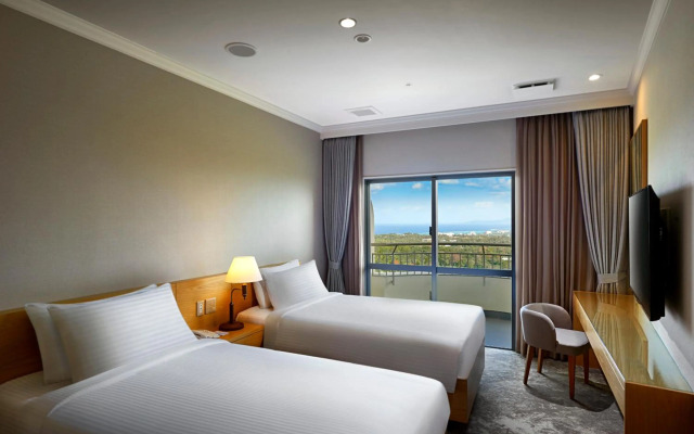 ANA Crowne Plaza Resort Okinawa Uruma Hills by IHG