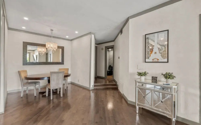 Stylish Westwood Condo