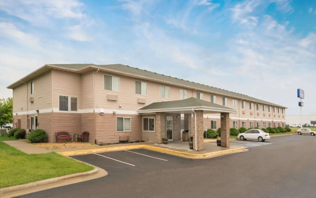 Quality Inn & Suites Mankato East