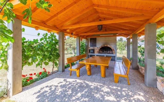 Nice Apartment in Pomer With 2 Bedrooms