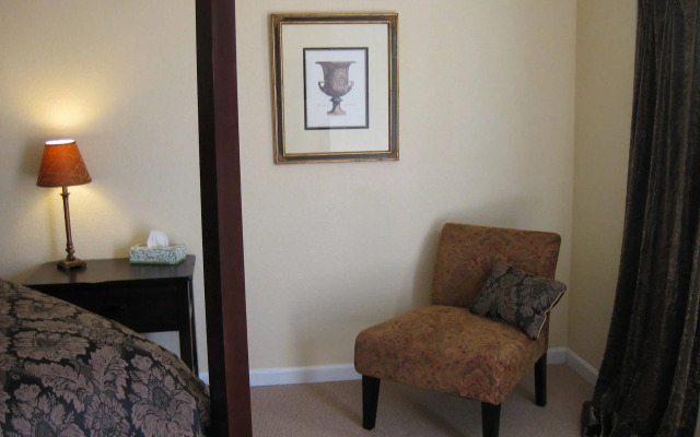 Square Inn