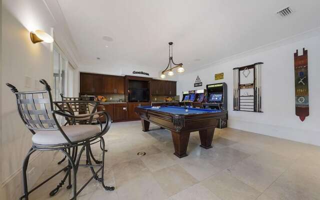 Villa Blanco by Five Star Properties