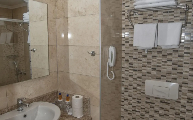 Riviera Hotel & Spa