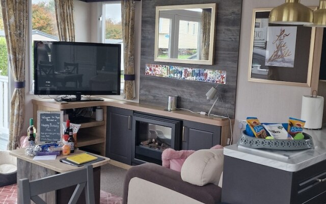 8 Birth Static Caravan