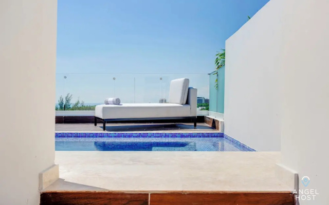 Jungle & Ocean View Condos