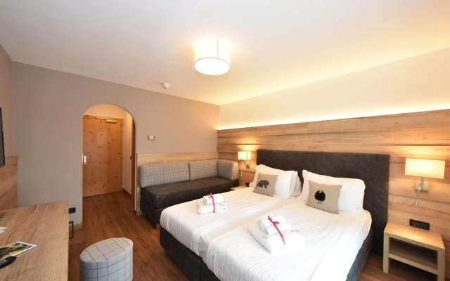 X Alp Hotel