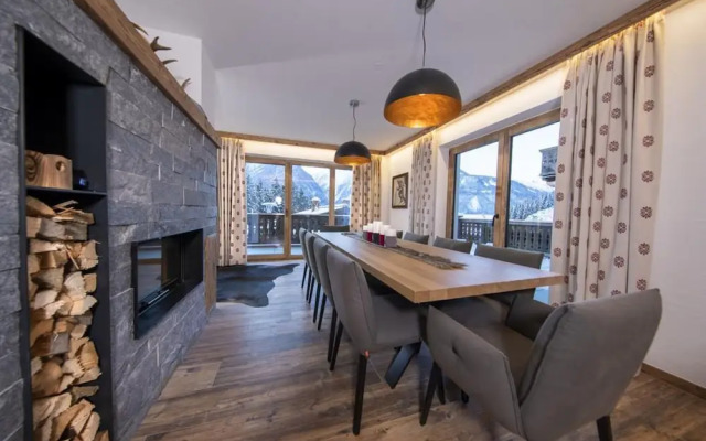Splendid Chalet in Neukirchen near Wildkogel Ski Arena