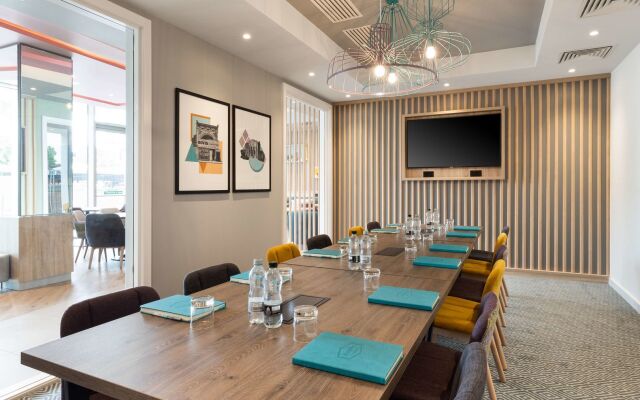 Hampton by Hilton London Ealing
