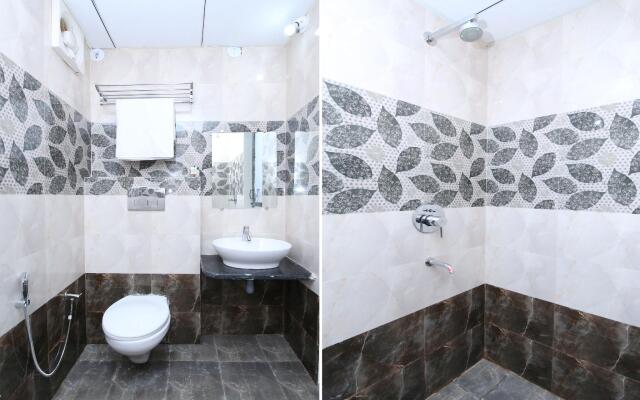 OYO 14165 Hotel Blue Diamond