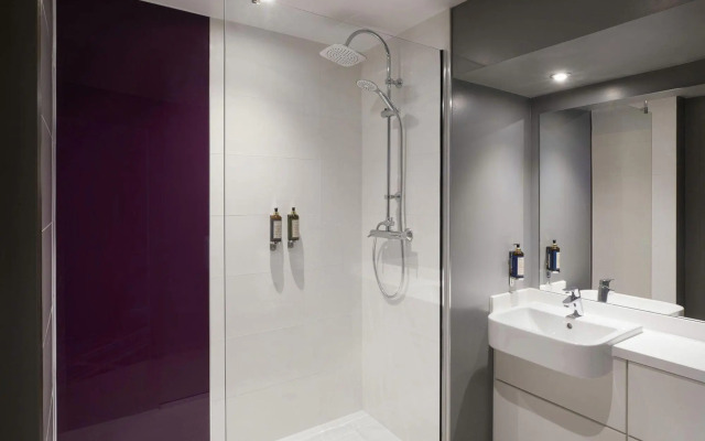 Premier Inn Edinburgh City Centre(York Place)