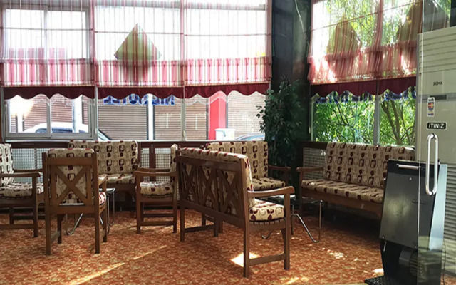 Nil Hotel