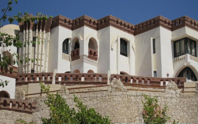 Umbi Sharks Bay Diving Village