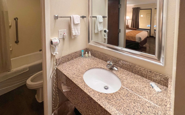 Quality Inn Foley