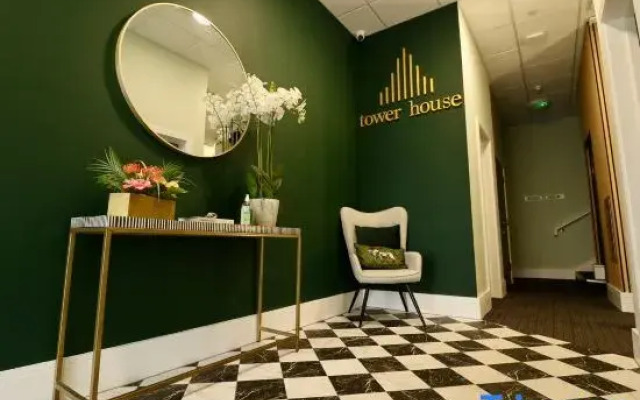 Sea View 2-Bed Family Apt w/ Free Gym & Parking