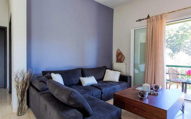 The Olive Grove Apartment by Konnect, Dasia