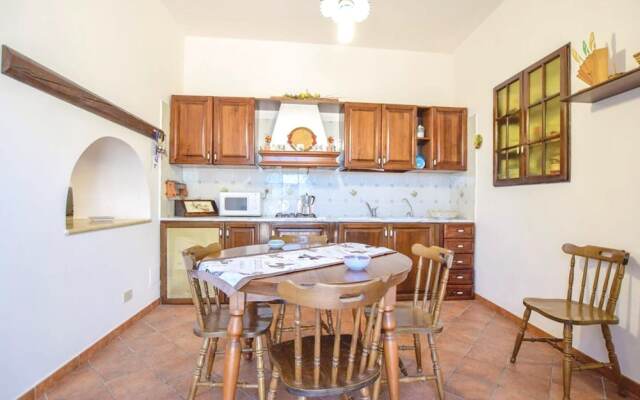 Villa With 3 Bedrooms in Partanna, With Shared Pool, Enclosed Garden and Wifi - 18 km From the Beach