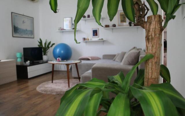 Cosy apartment - 10 minutes walk to sea