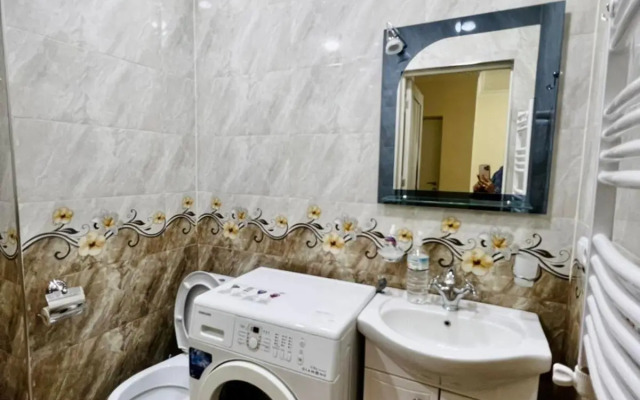 Modern Elegant Renovated Apartment, New Building, Chekhov stree