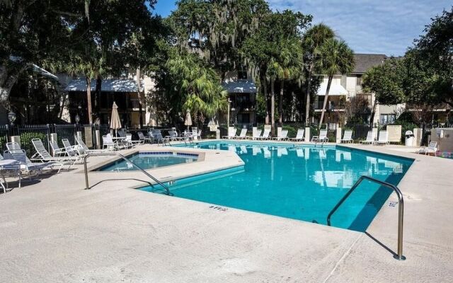 22 Springwood Villa 3 Br villa by RedAwning
