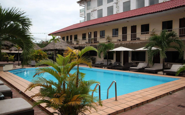 Beach Club Resort