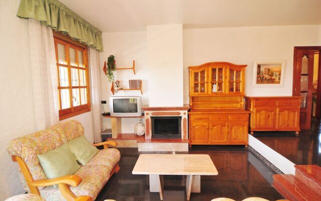 HomeHolidaysRentals Corinne