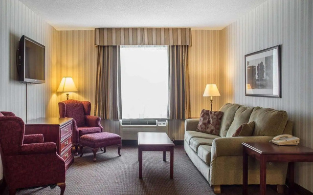 Quality Hotel & Suites