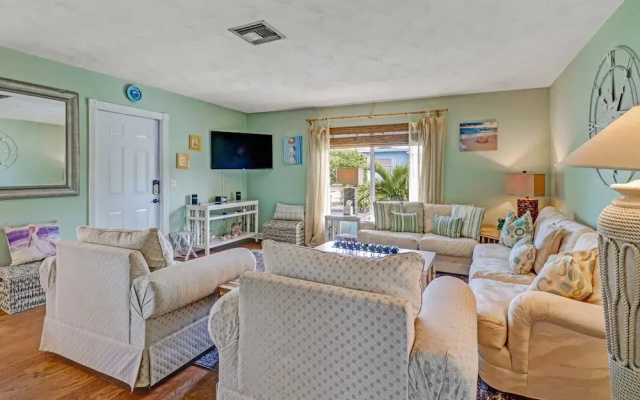 120 Bay Mar Dr