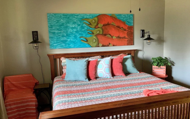 Clam Gulch Lodge