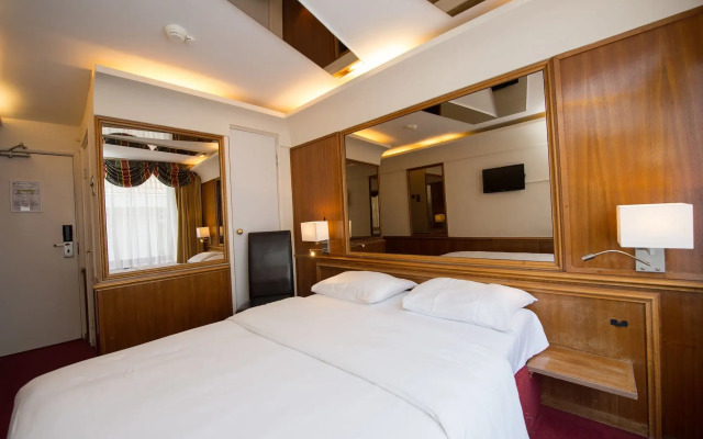 Rembrandtplein Hotel