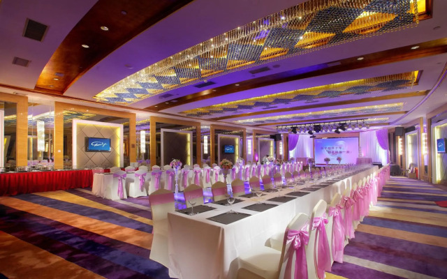 Zhuhai Charming Holiday Hotel