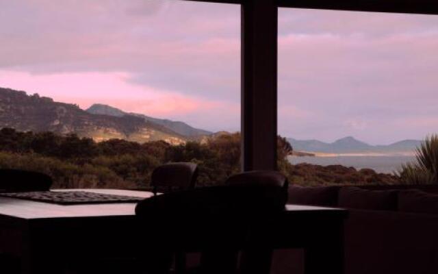 Eagle Peaks at Freycinet