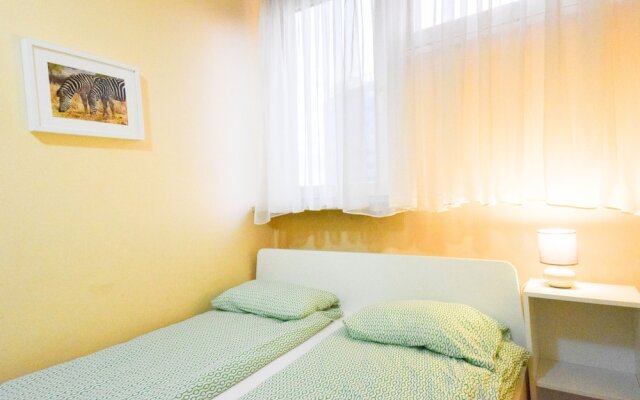 Jana Pawla Apartment for 4 (A12)
