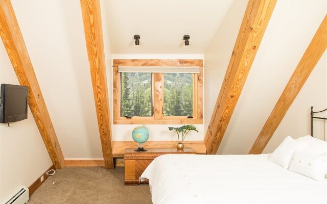 Big Sky - Little Plume Lodge