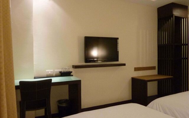 Circle Inn Iloilo City Center