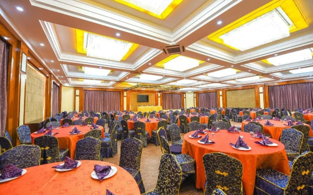 Kololo Courts Hotel & Restaurant
