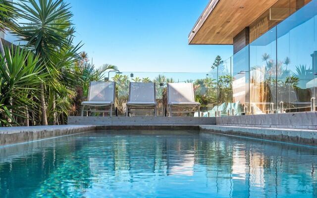 Your Luxury Escape - Beach Box