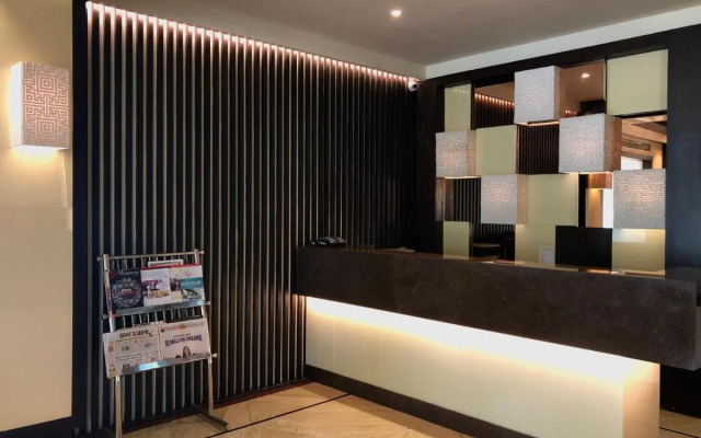 Royale Sarovar Portico Agra