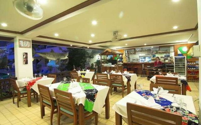 Karon Whale Resort Karon Beach (SHA Certified)